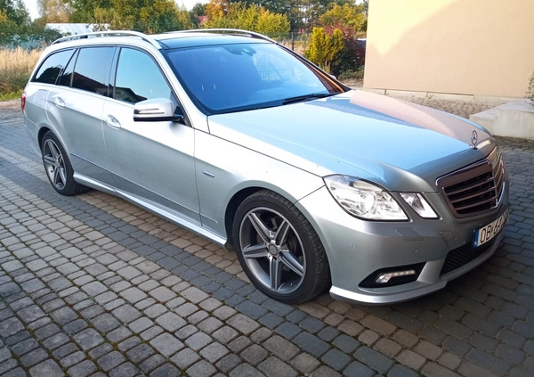 Mercedes-Benz Klasa E cena 51500 przebieg: 355000, rok produkcji 2010 z Brzeg małe 466